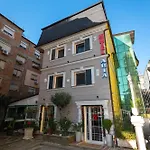Aria Tirana