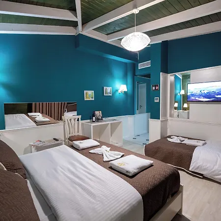 Aria Hotel 3*
